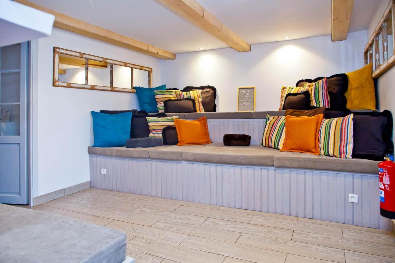 Oasis Hostel Antibes Buitenkant foto